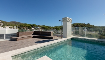 Resa Estates Geraldine Ibiza te koop penthouse vastgoed sale pool.jpg